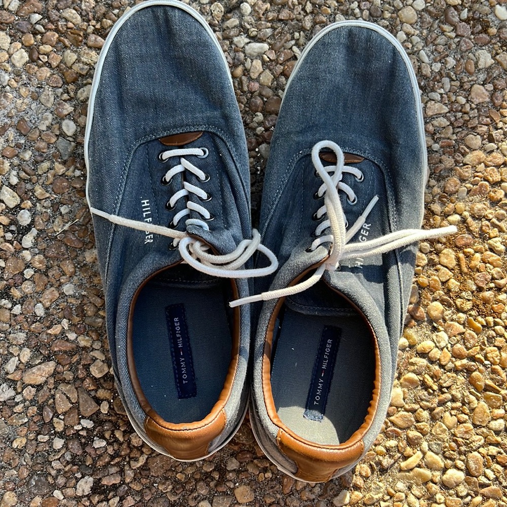 Men’s Tommy Hilfiger Denim Blue Canvas Sneakers size 12. Used- good condition